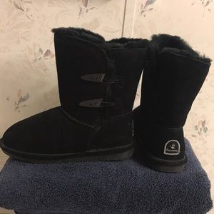 Like New BearPaw Boots